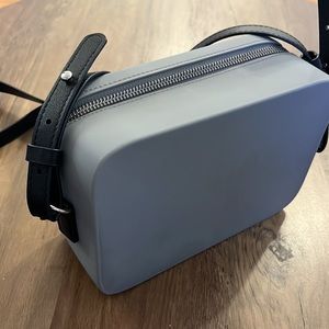 VEGAN CHELSEA CLASSIC GREY BAG WITH BLACK STRAP